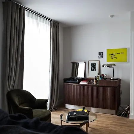 Le Pigalle, A Member Of Design