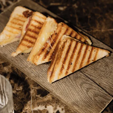 Le Pigalle, A Member Of Design Hotel